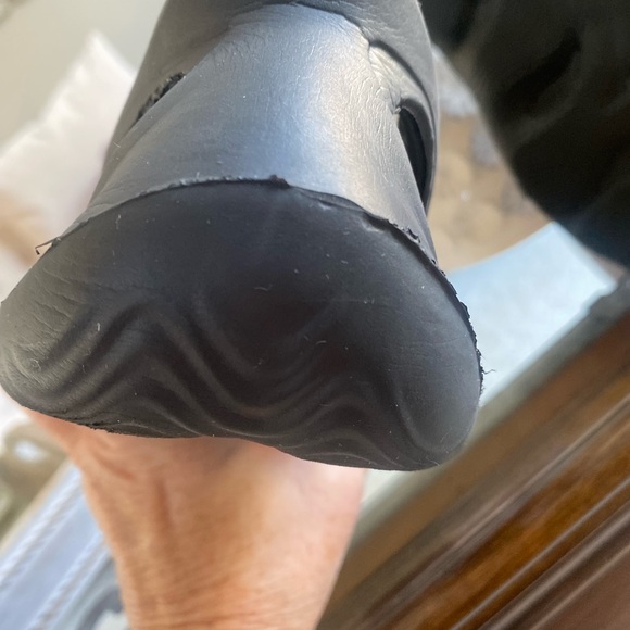 YEEZEYS! Excellent CONDITION YEEZYS, Sz 38! Used but LOTS & LOTS OF LIFE LEFT. - Picture 8 of 9